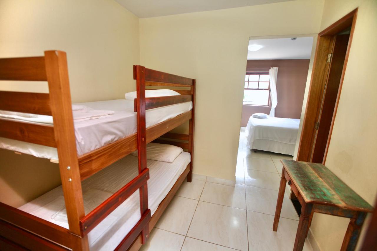 Colonial 4*